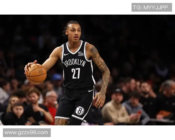 当足球巨星踏上篮球赛场展现跨界运动天赋引发体育圈热议