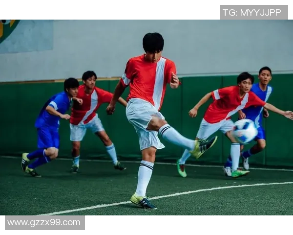 从潜力新星到球场巨星:揭示足球运动员崛起的成长轨迹与背后努力 从潜力新星到球场巨星:揭示足球运动员崛起的成长轨迹与背后努力